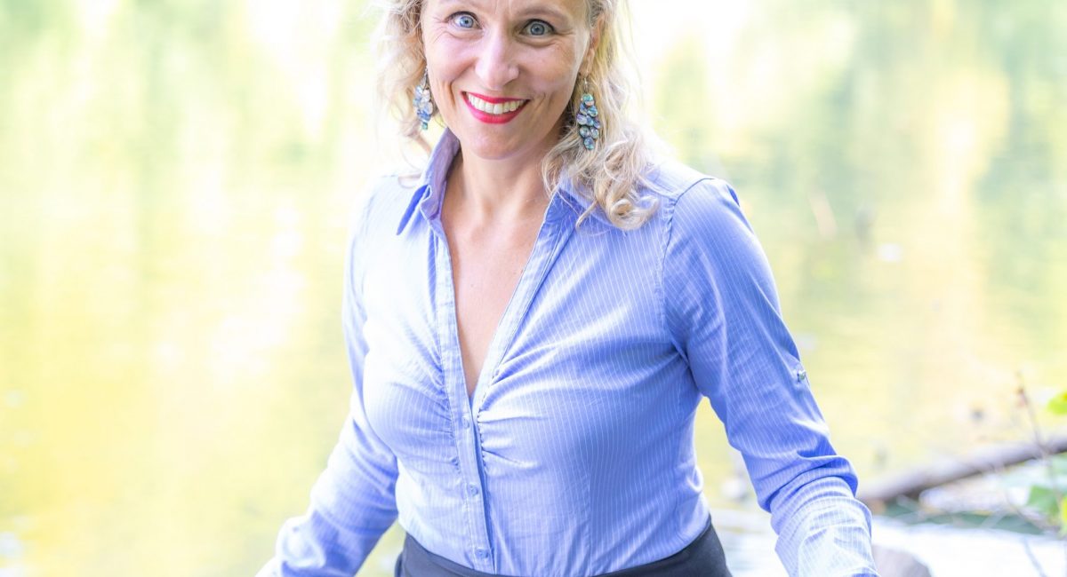 ührungsarchitektin Malaika Loher zum Thema Sommerklarheit im Mittelstand